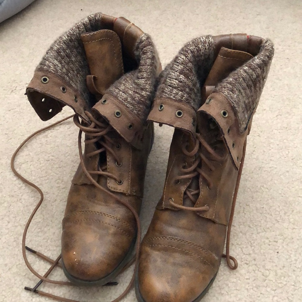 American Eagle Boots Size 7